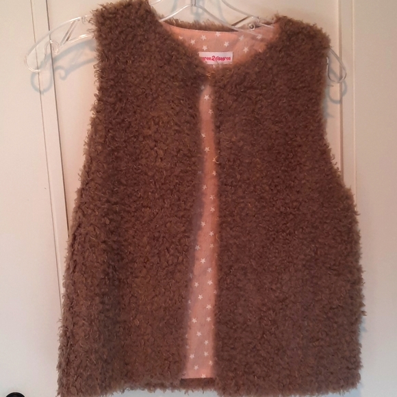 Girls Fuax Curly lamb vest, size Large - Picture 1 of 5